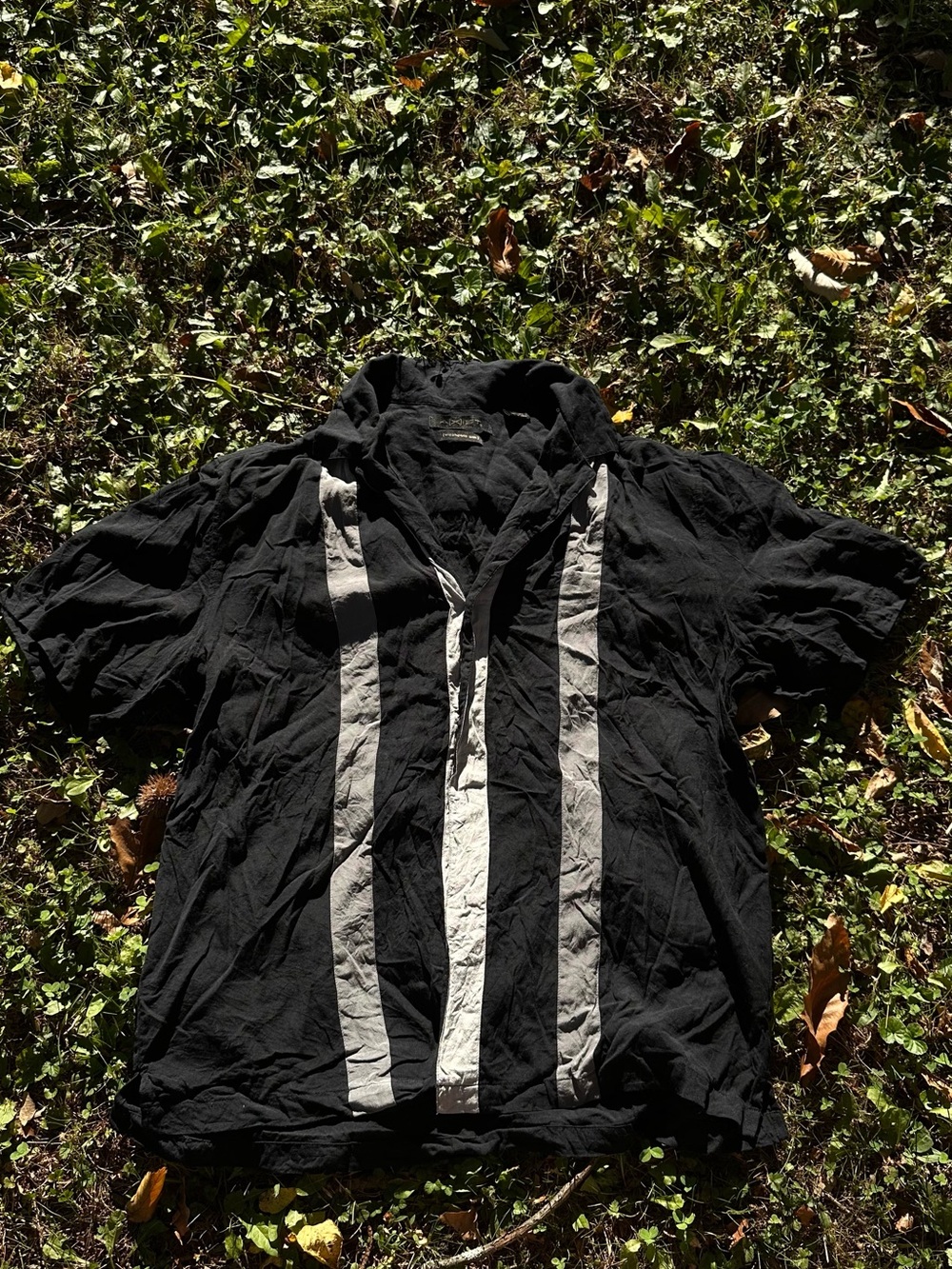 Y2K Washable Silk Black Short-Sleeve Button-Down Shirt w Grey Vertical Stripes